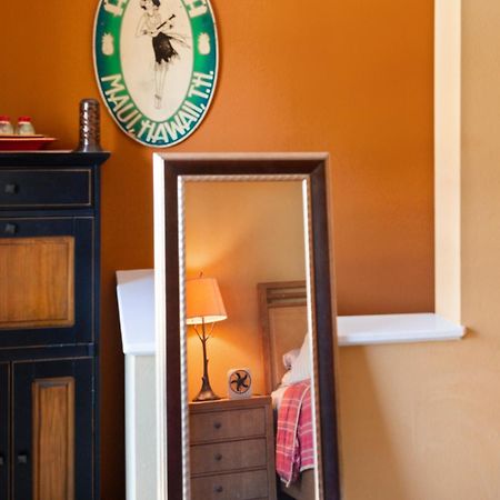 Studio With Mini Kitchen, Pool And Bbq, Pre-Renovation Summer Sale Kihei Exterior photo